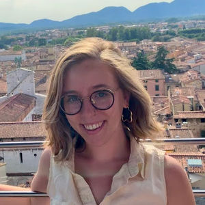 Meet your Posher, Alexandra